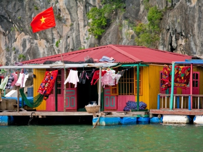 Life-on-Halong-Bay